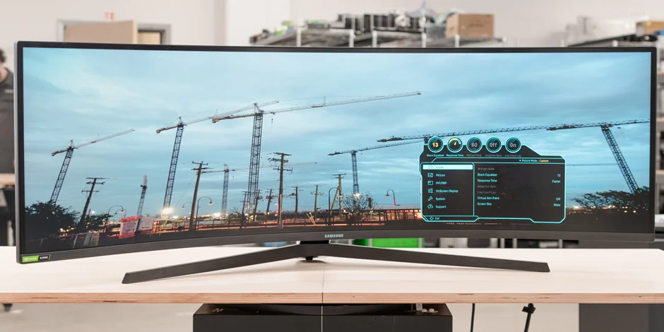 سامسونگ روی اولین مانیتور گیمینگ فوق عریض 8K دنیا کار میکند