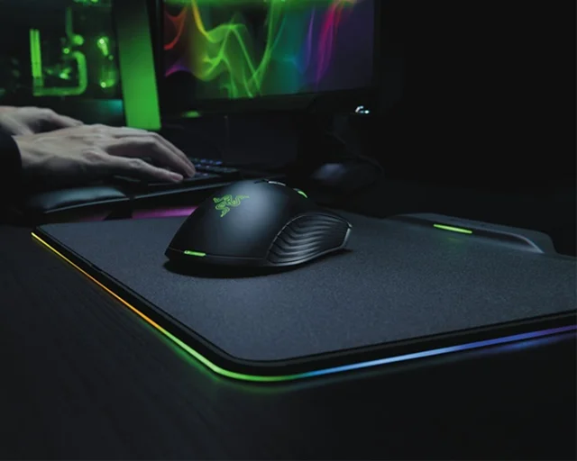 ماوس بی سیم ریزر مدل Mamba Hyperflux به همراه پد ماوس