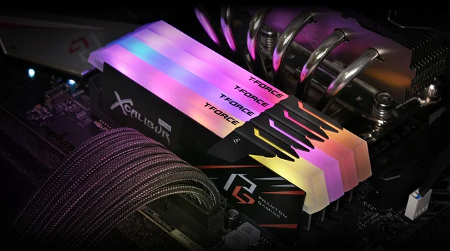 رم دسکتاپ DDR4 دو کاناله 3600 مگاهرتز CL18 تیم گروپ مدل XCALIBUR RGB ظرفیت 16 گیگابایت