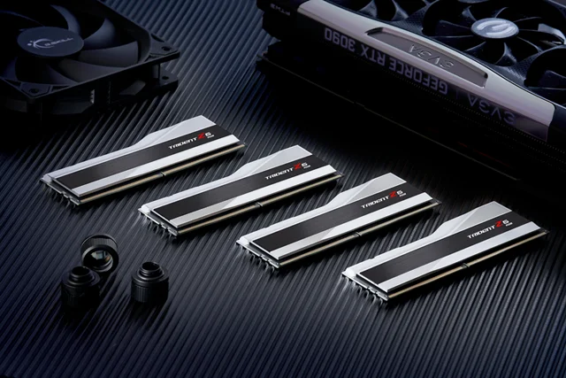 رم جی اسکیل Trident Z5 SILVER 32GB 16GBx2 5600MHz CL36 DDR5